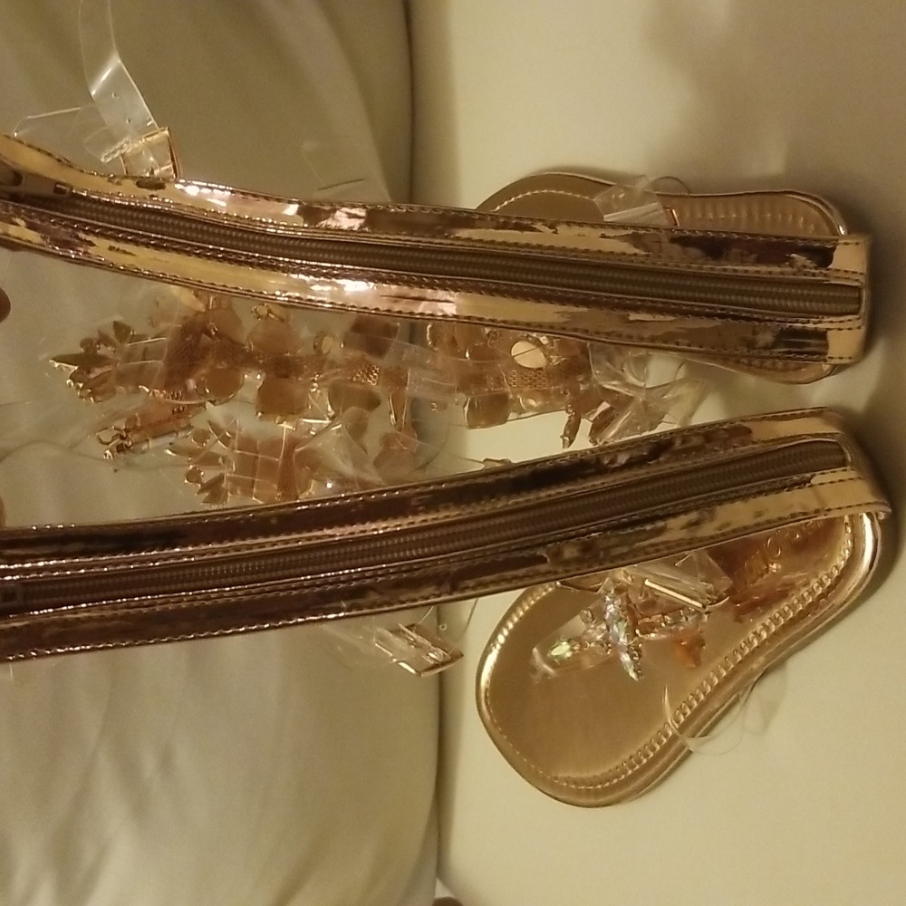 Fashion Nova Sandals - Picture 4 of 5